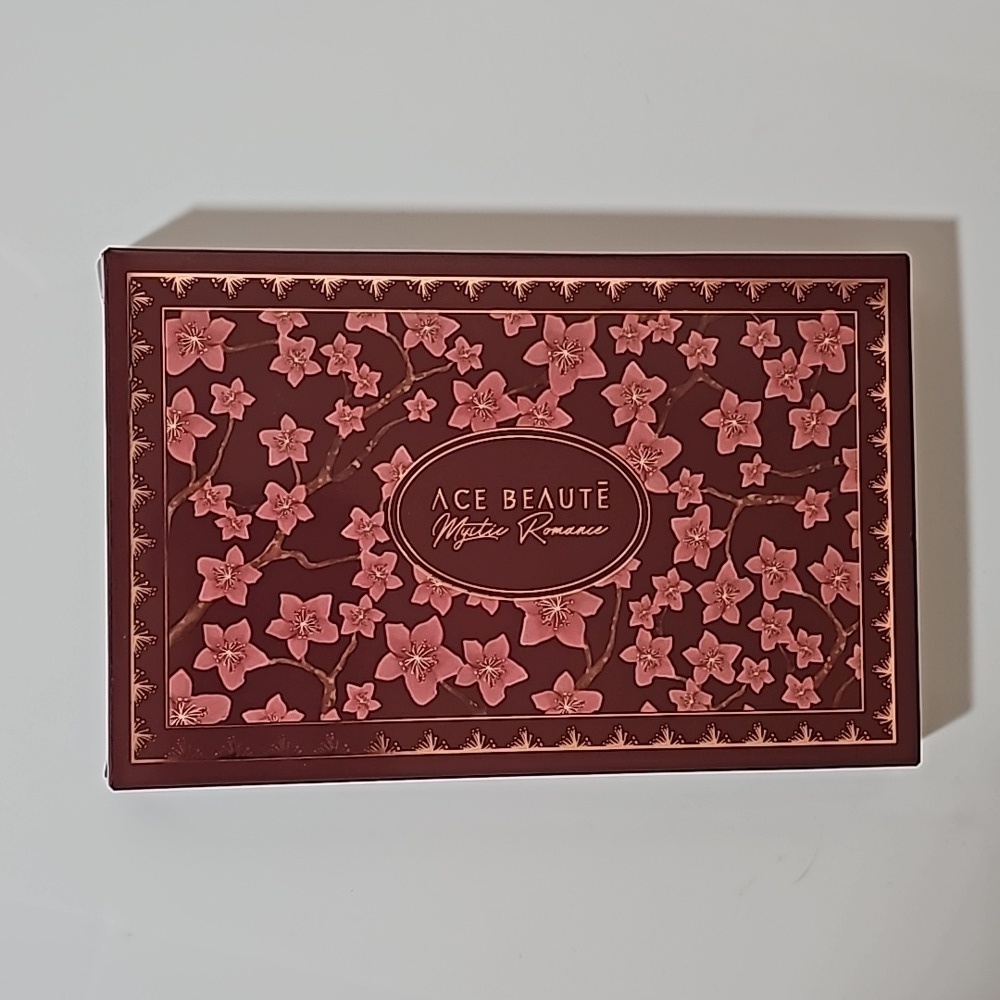 Ace Beaute Mystic Romance Eyeshadow Palette - Picture 4 of 7